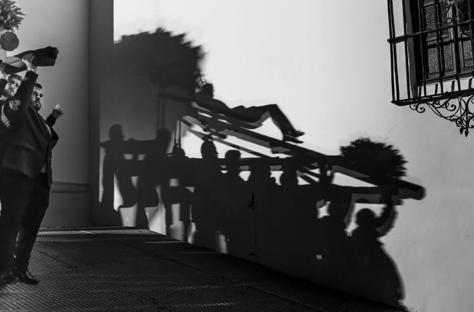 Accésit de la Federación Andaluza de Fotografía. 'Bajada de pasión'.