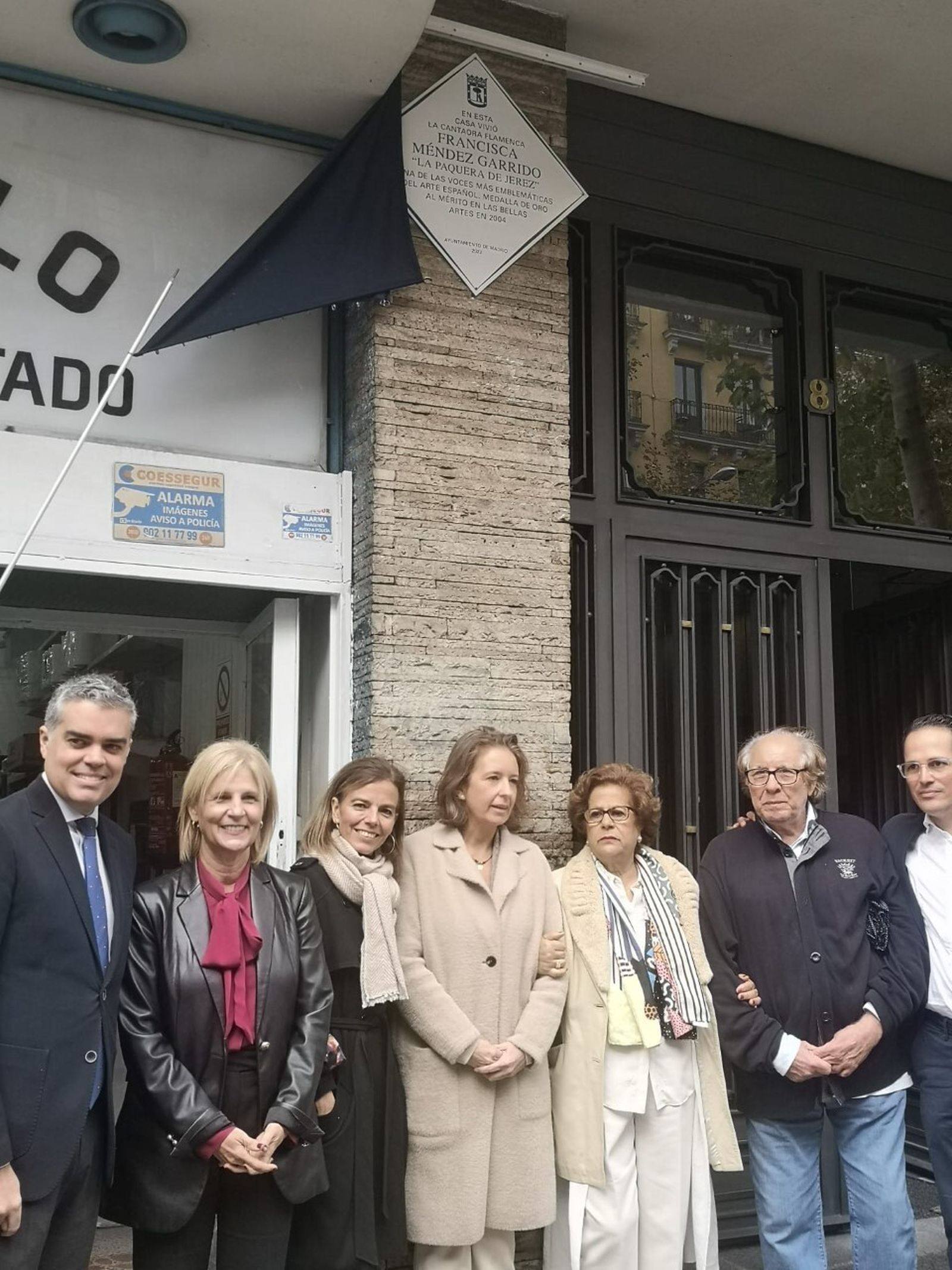 Placa conmemorativa a La Paquera de Jerez, en su casa de Madrid.
