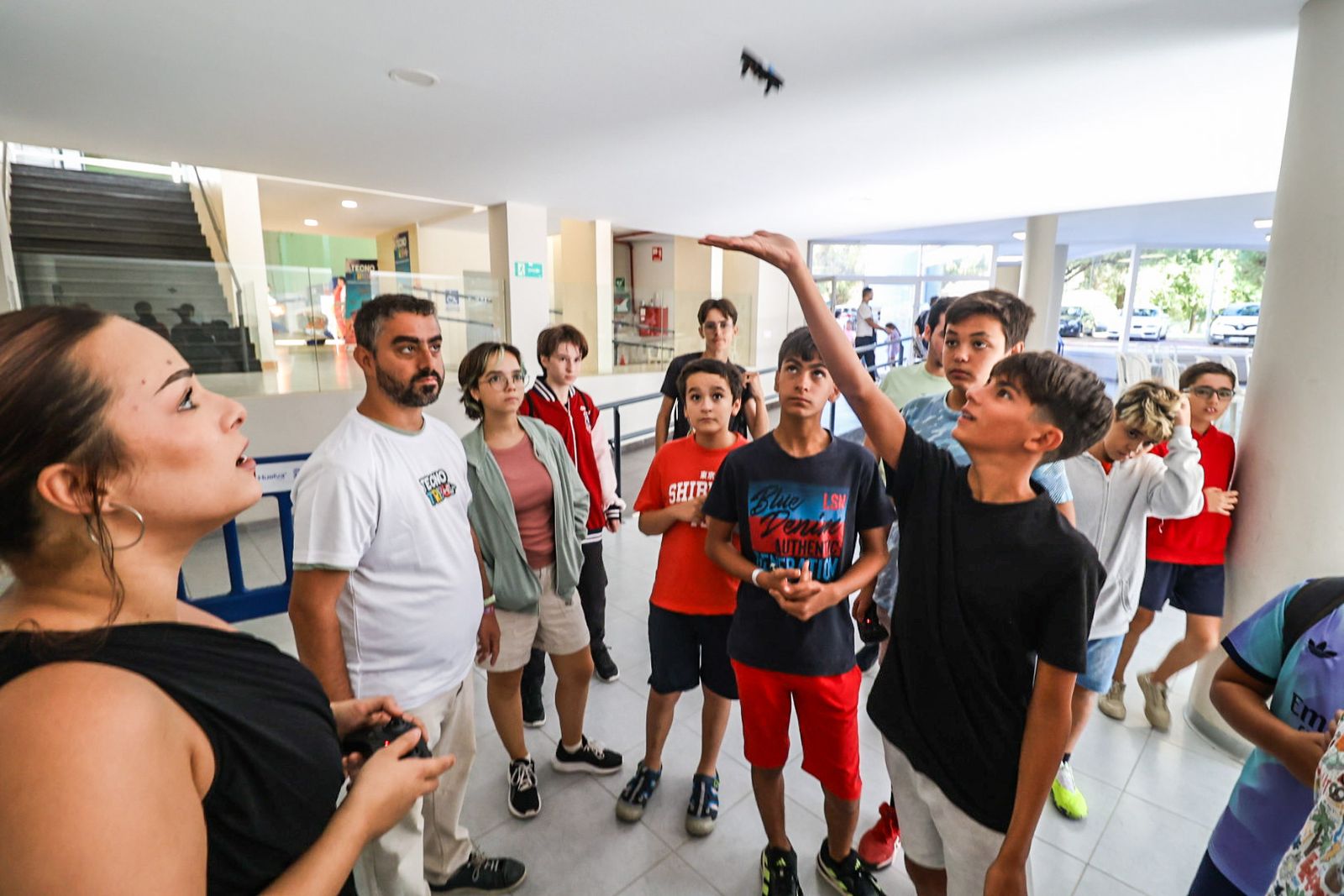 Imágenes del primer campamento Tecnotribu, en el Polideportivo Municipal Diego Lobato