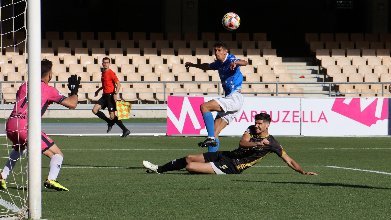 Imágenes del Xerez DFC - Conil CF en Chapín