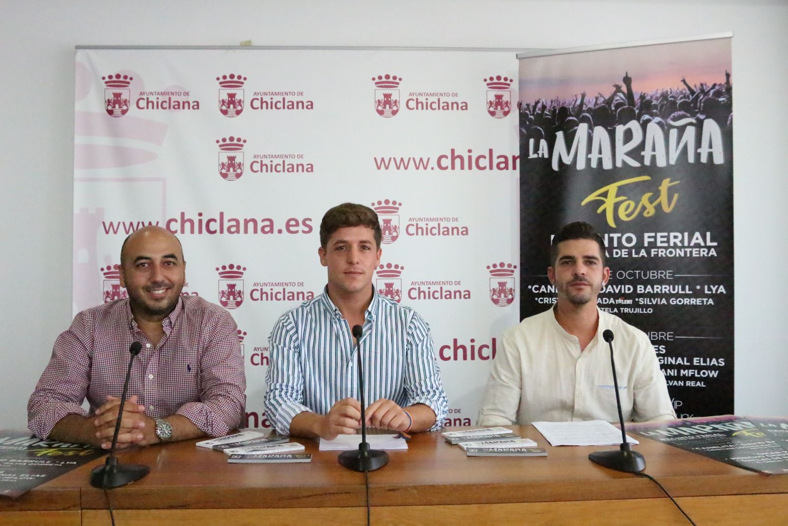 Acto de presentación del evento celebrado en el Consistorio con la presencia de representantes municipales y de la organización.