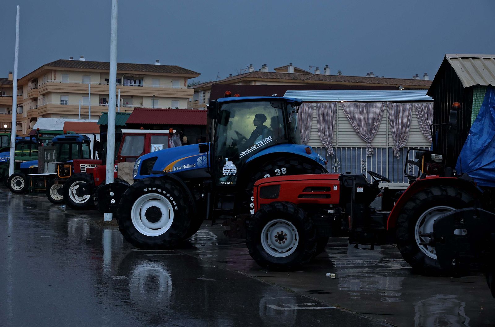 Búscate en las fotos del sábado en la romería de Los Barrios