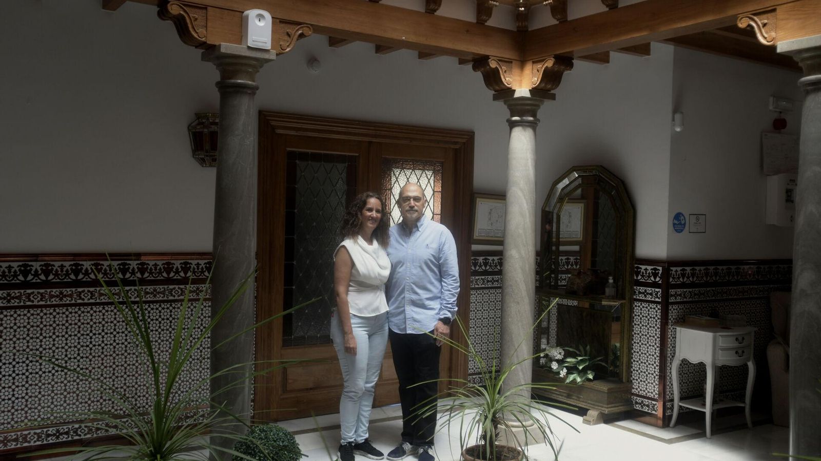 Mónica Romano y su esposo Jorge Acuña en el Hotel La Zubia.
