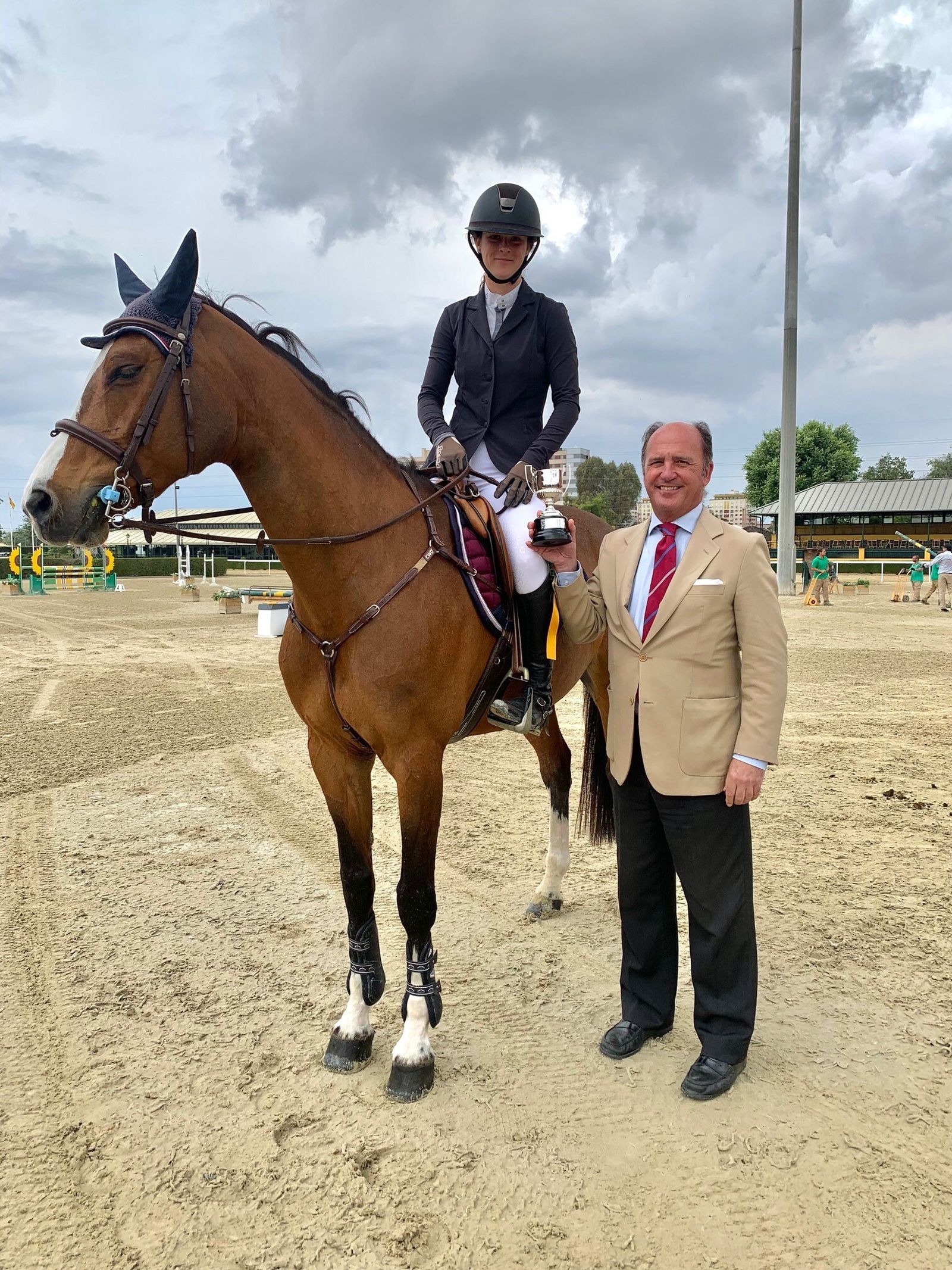 Elena Appendino, con Rodrigo Molina, presidente del Real Club Pineda.