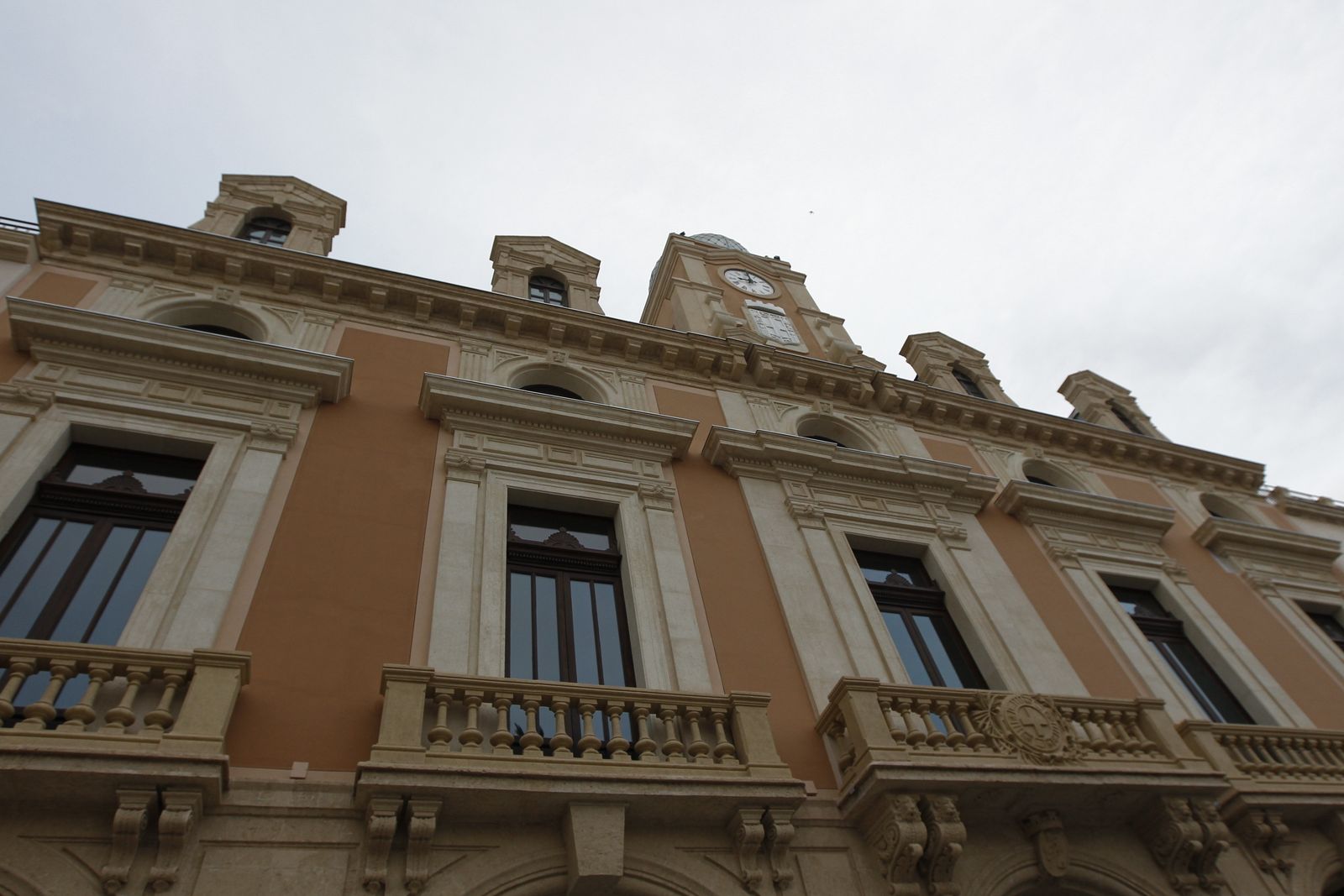 Fotogalería El Diario de los Libros, con el escritor Javier Sierra.