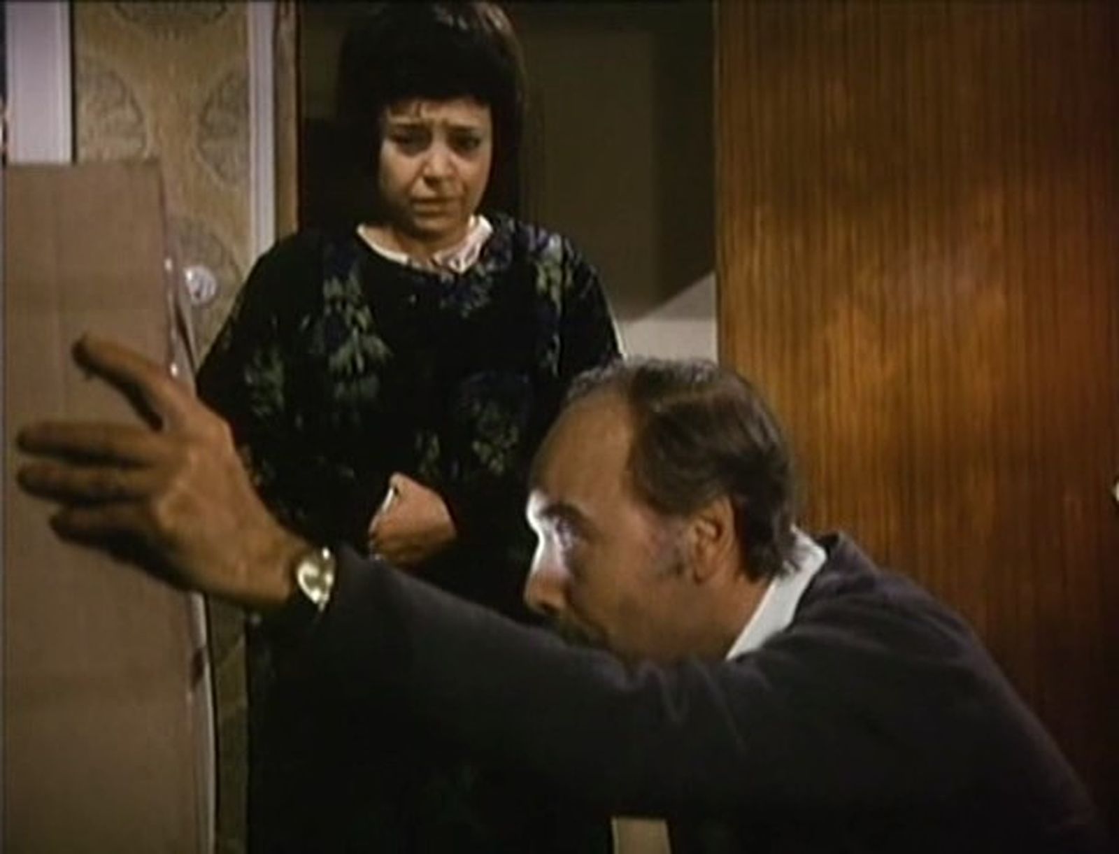 Narciso Ibáñez Menta y María Fernanda D'Ocón en 'El televisor'