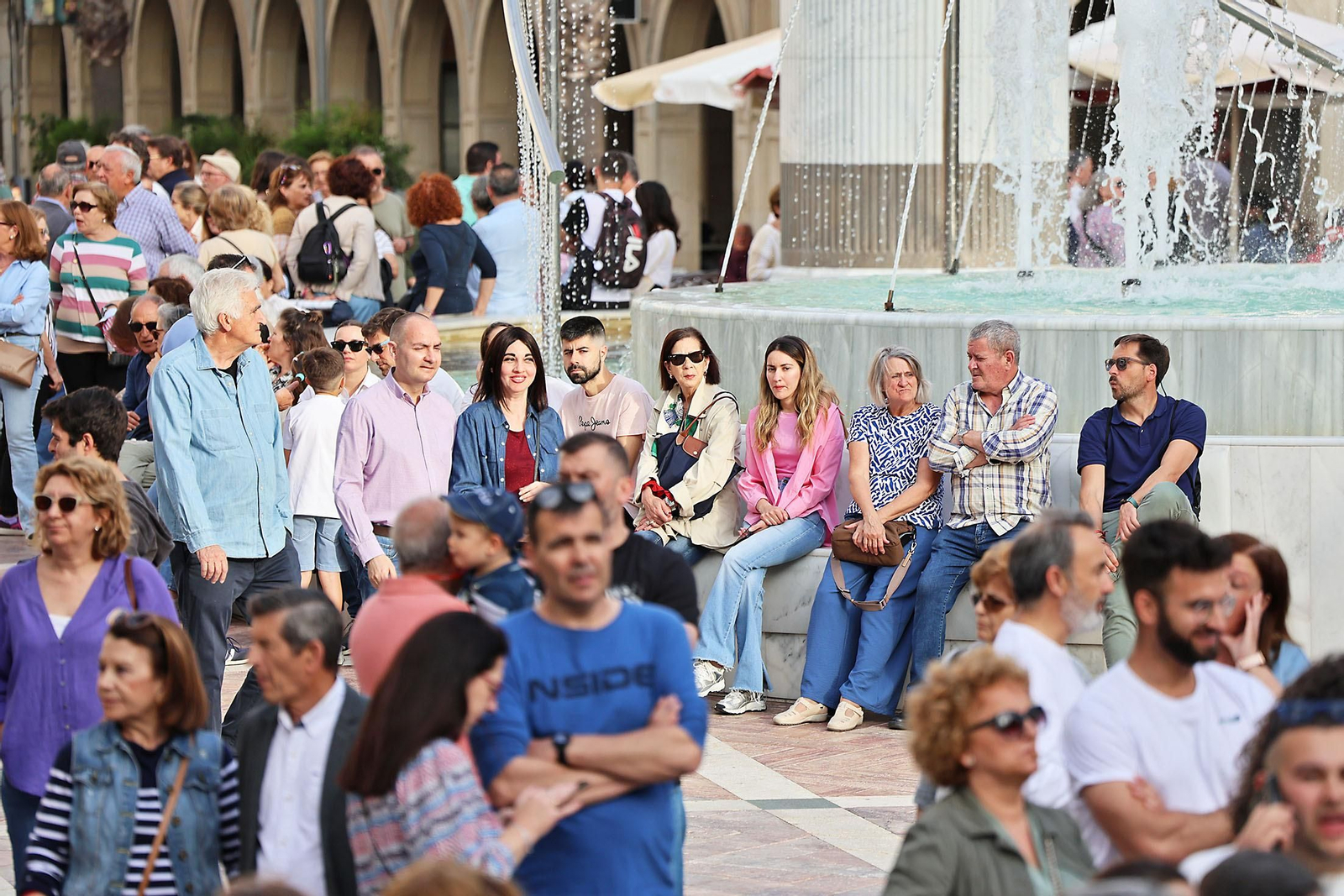 Imágenes de la concentración por las infraestructuras para Huelva