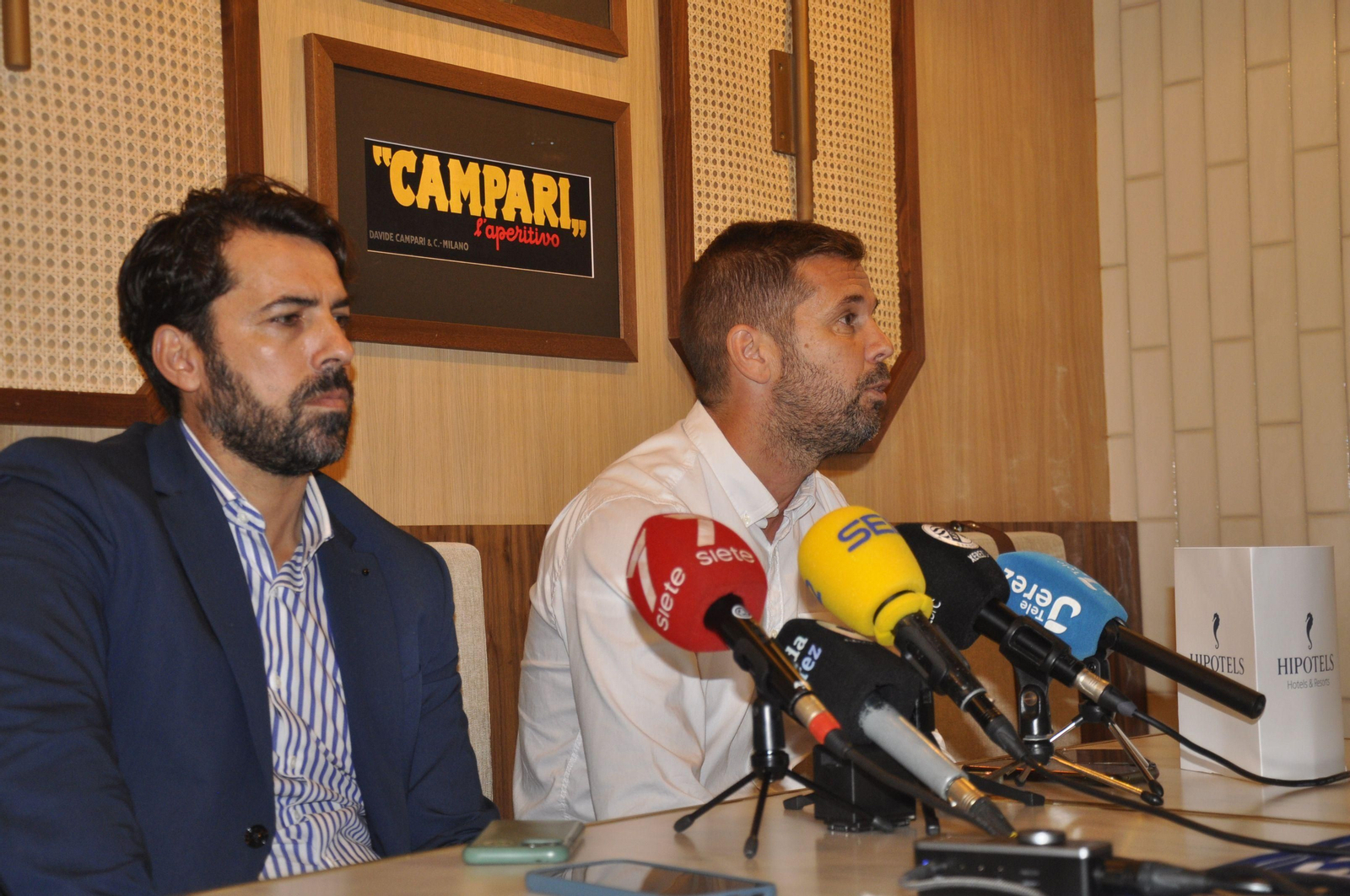 Edu Espada y David Sánchez, en la presentación del técnico en el Hotel Sherry Park.