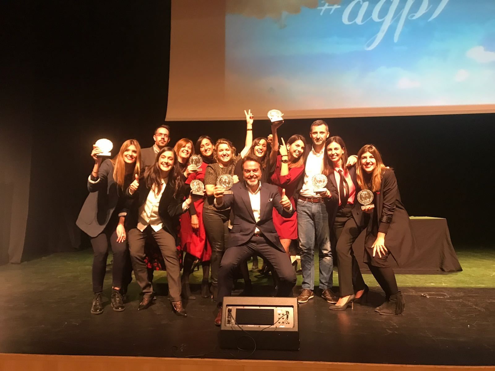 Miembros de Avantine con el premio