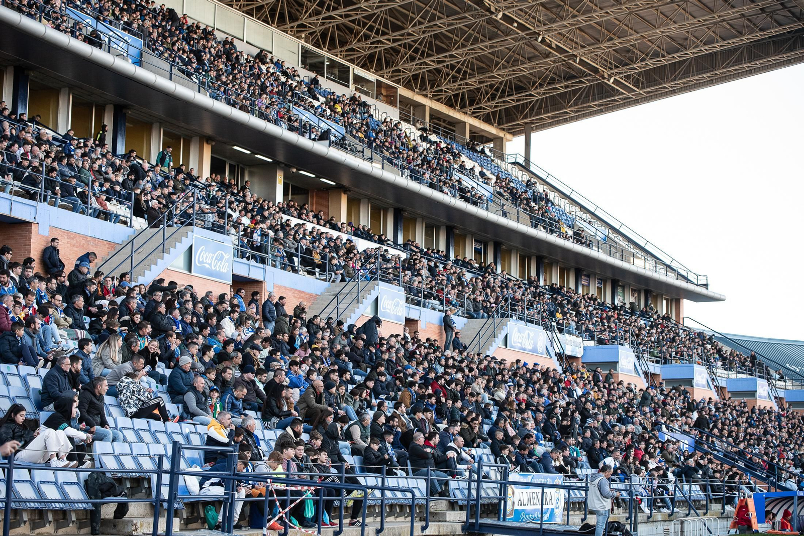 Imágenes de la afición en el Recreativo - San Roque