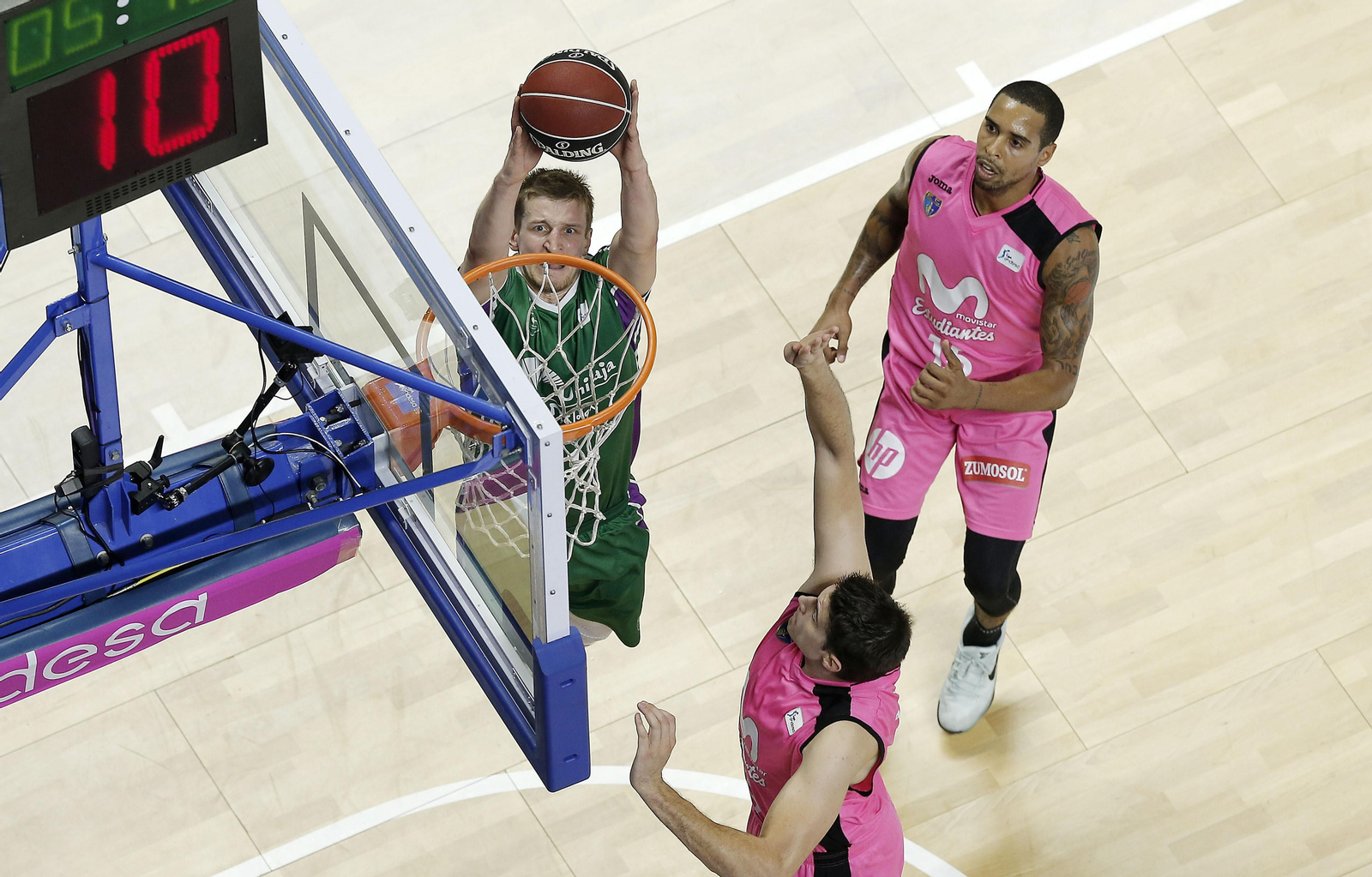 Los cinco años de Adam Waczynski en el Unicaja, en fotos