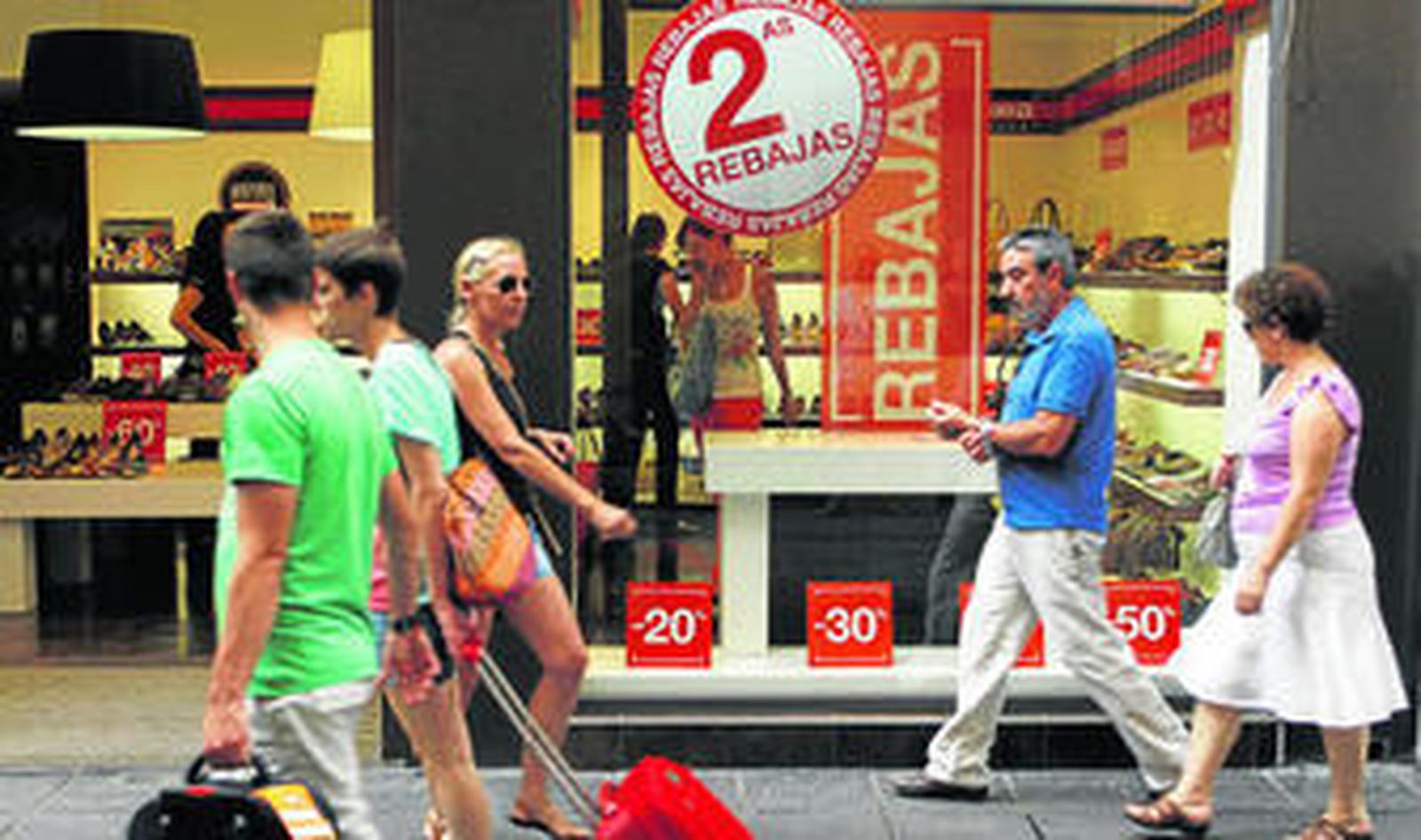 Los comerciantes aseguran que el sector "no va a poder seguir capeando el temporal".