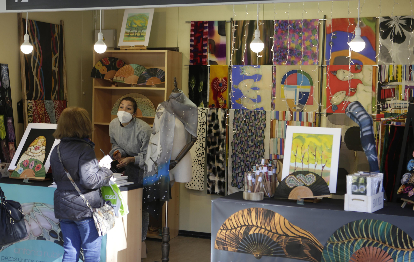 Mercado artesanal de Plaza Nueva