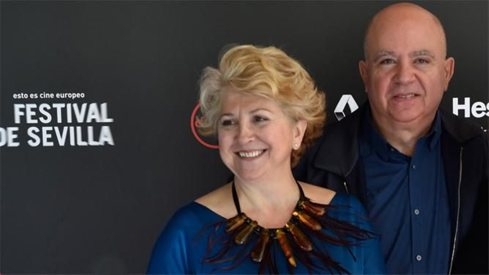 Los productores Esther García y Agustín Almodóvar, en el festival de Cine Europeo de Sevilla en 2017.