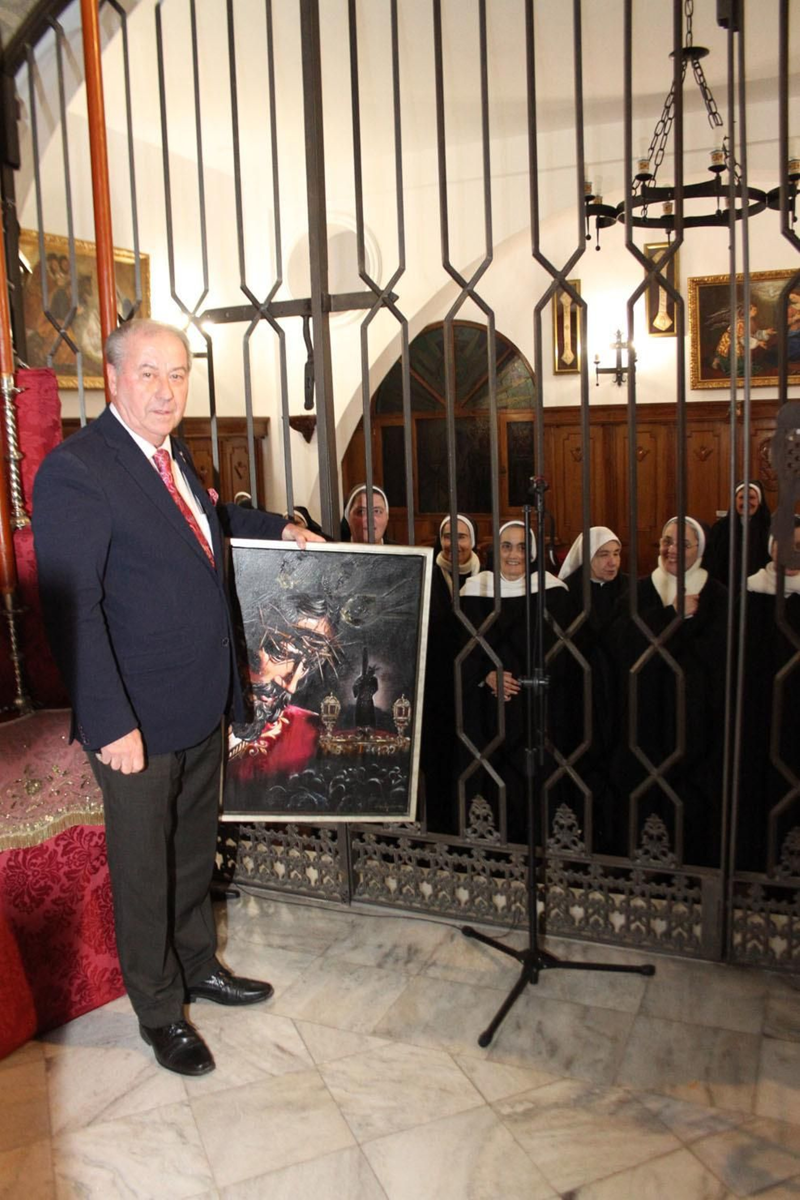 Imágenes de la Presentación del cartel del Vía Crucis de Pasión en las Agustinas
