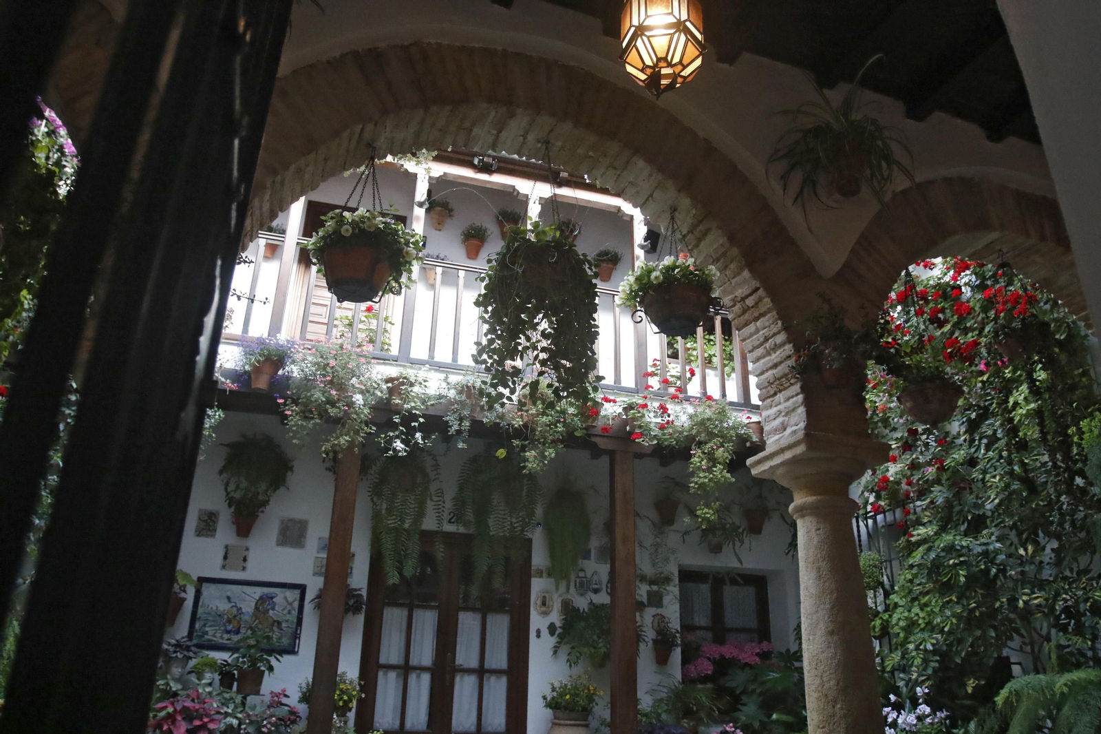 Patio de la casa San Basilio, 17 visto desde la entrada. Patio de la casa San Basilio, 17 visto desde la entrada.