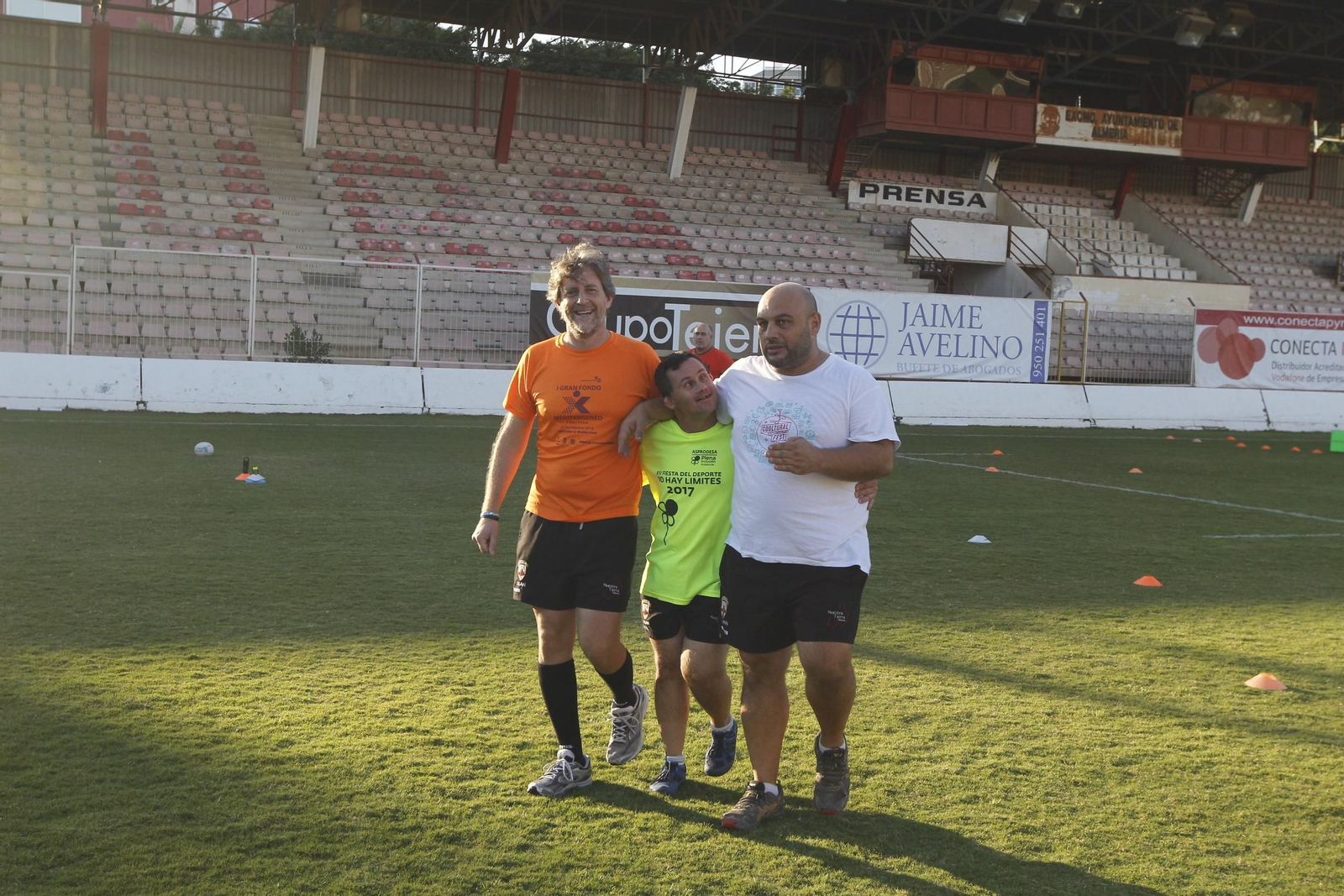 Fotogalería rugby inclusivo URA CLAN. Almería