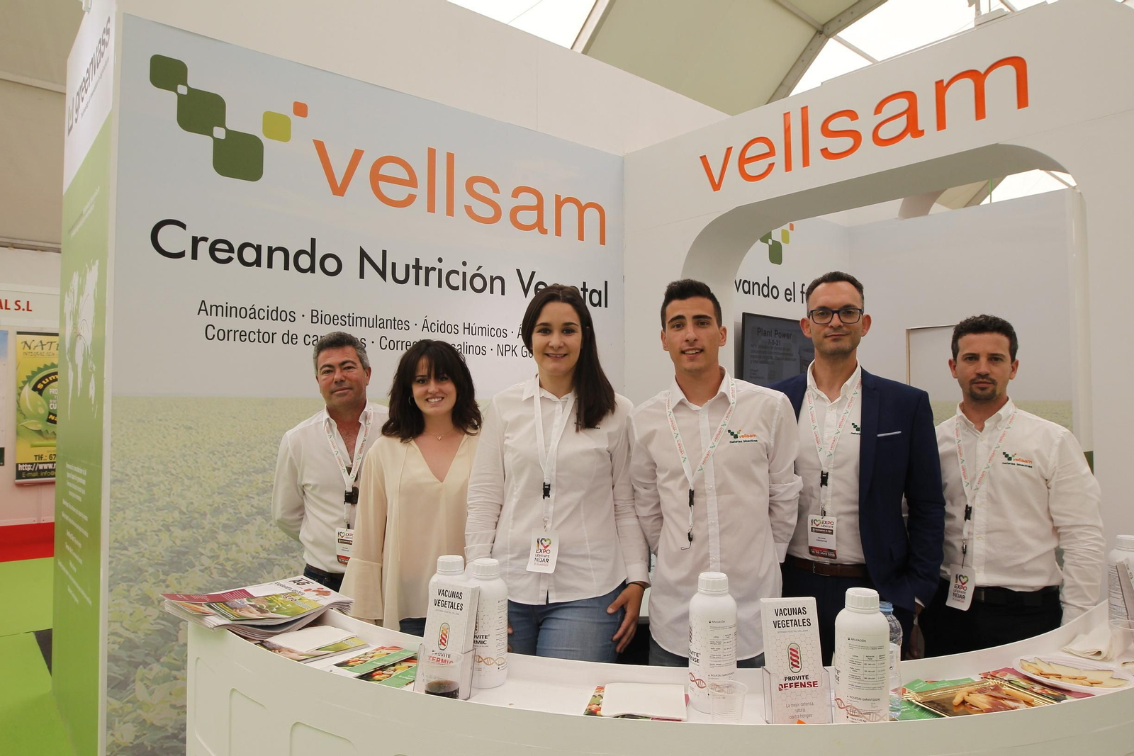Equipo de Vellsam en el expositor de la pasada feria Expo Levante, en Níjar.