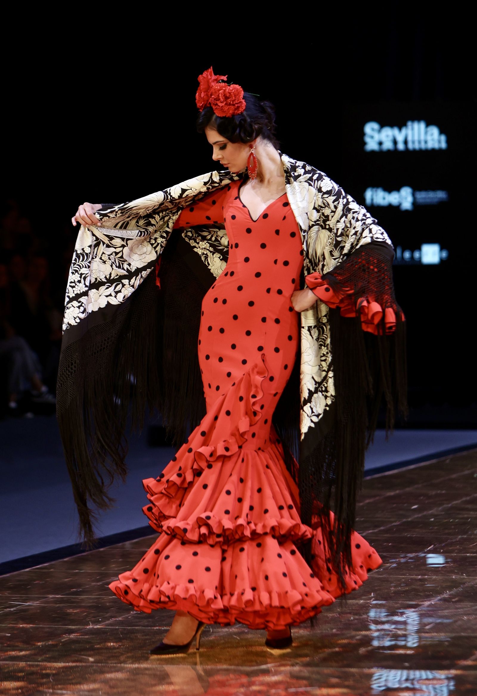 Desfile de Maricruz &Montecarlo en SIMOF, todas las fotos