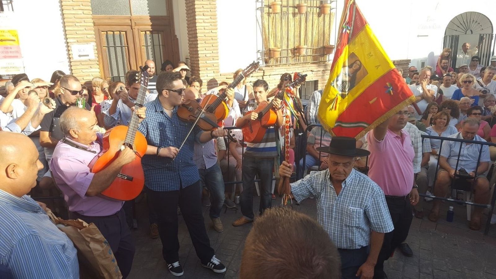 Uno de los momentos del choque de pandas.