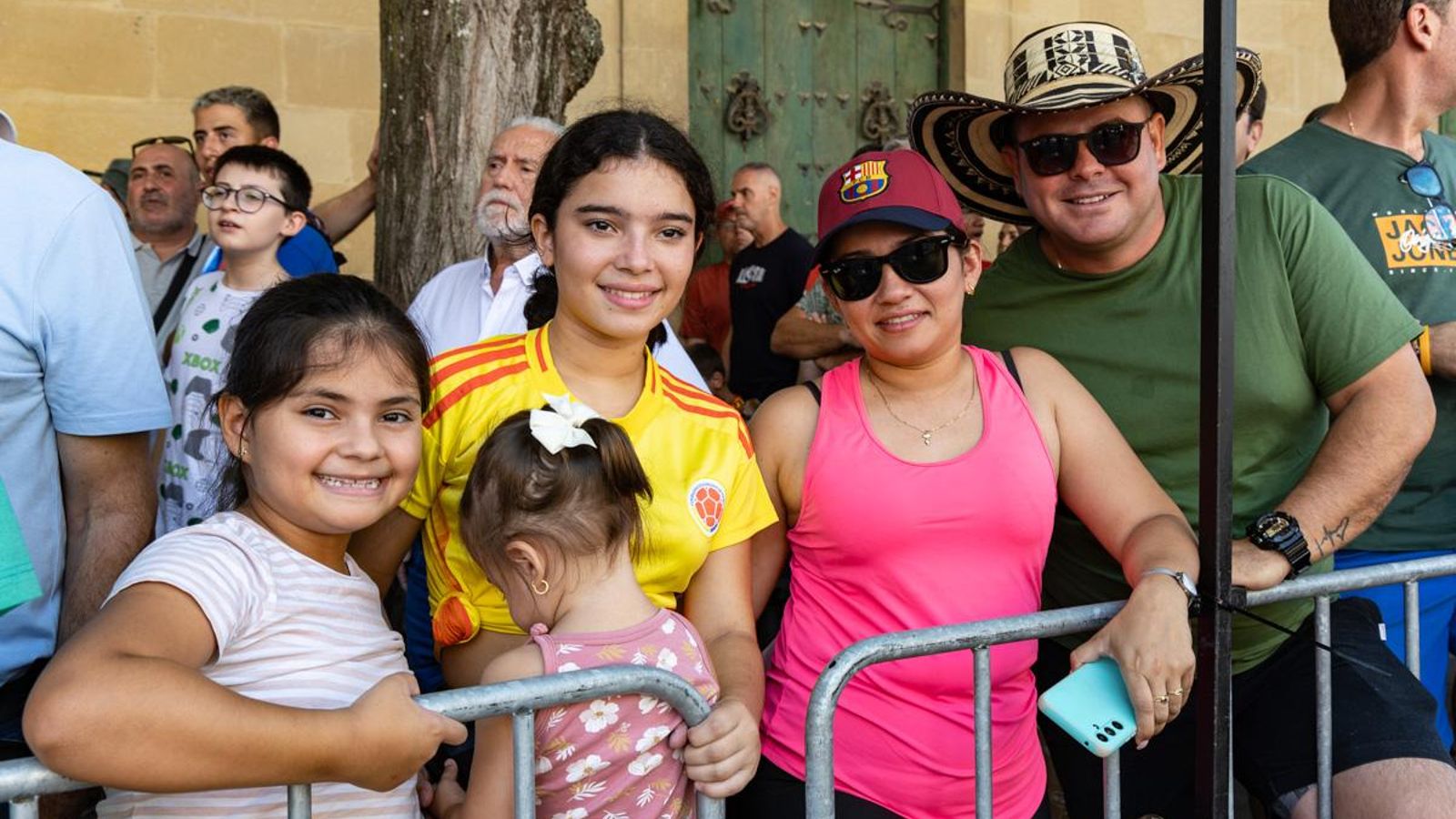 La salida de La Vuelta desde Úbeda, en imágenes
