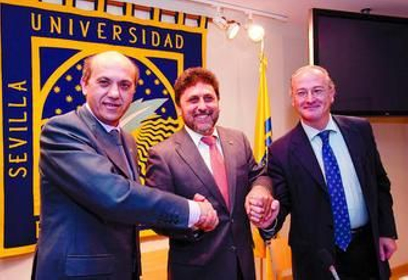 Yebda y Topal, ¿dos candidatos a refrescar el centro del campo?