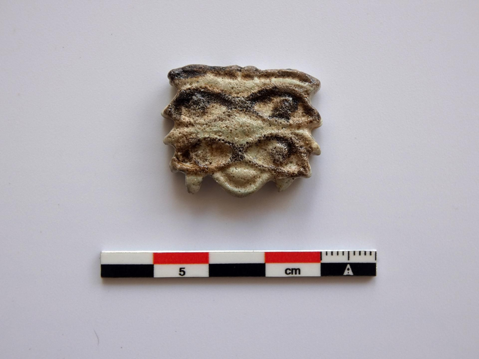 Uno de los amuletos encontrados.