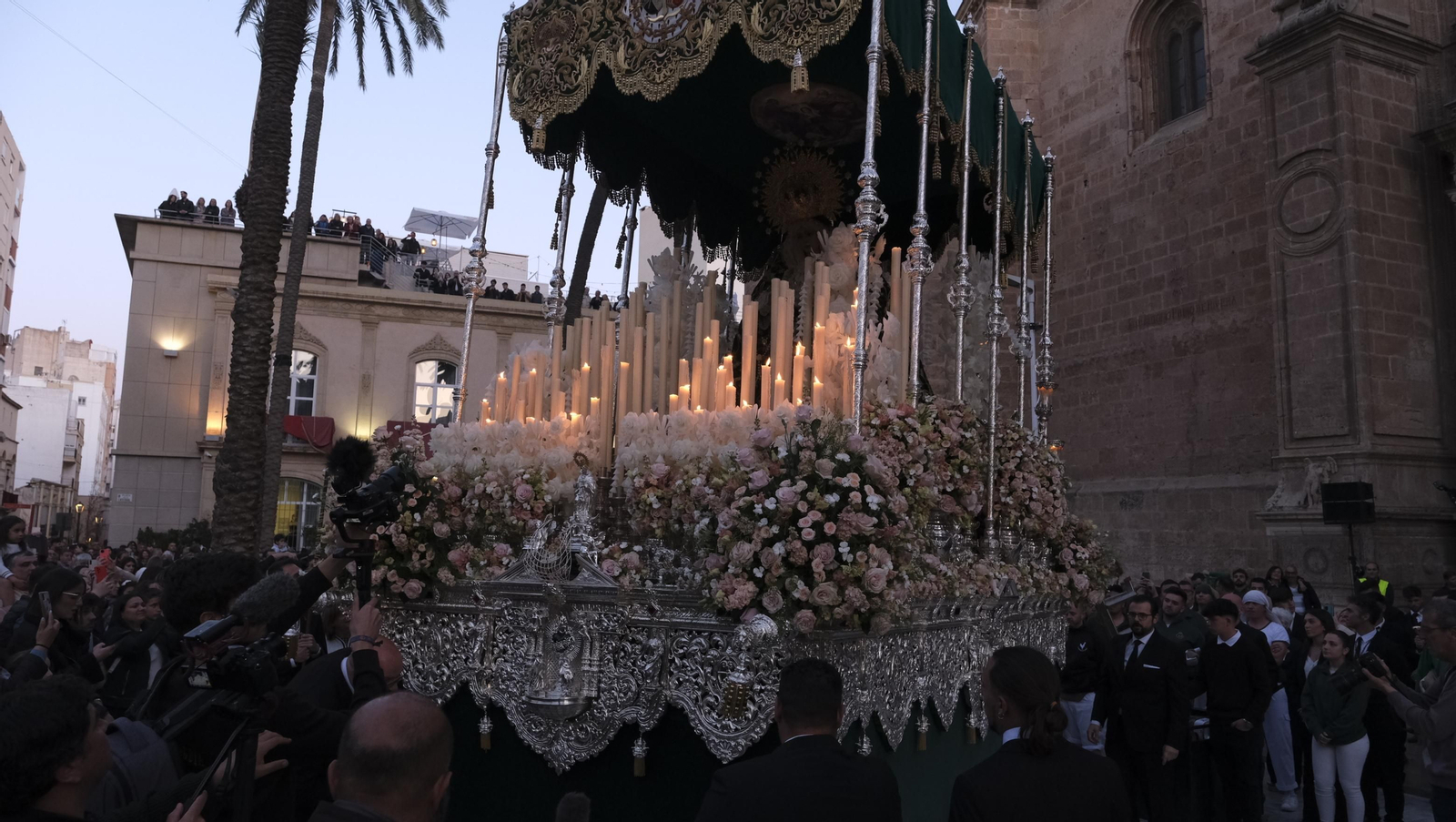 Procesión de Estudiantes en Almería, en imágenes