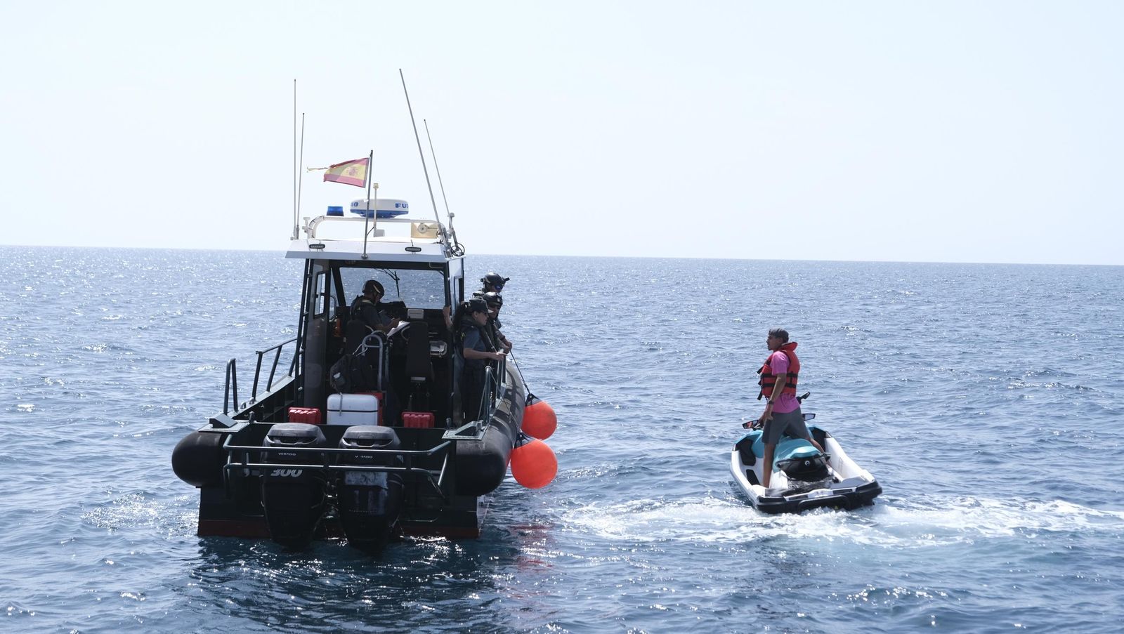 Patrullaje con el Servicio Marítimo de la Guardia Civil, en imágenes