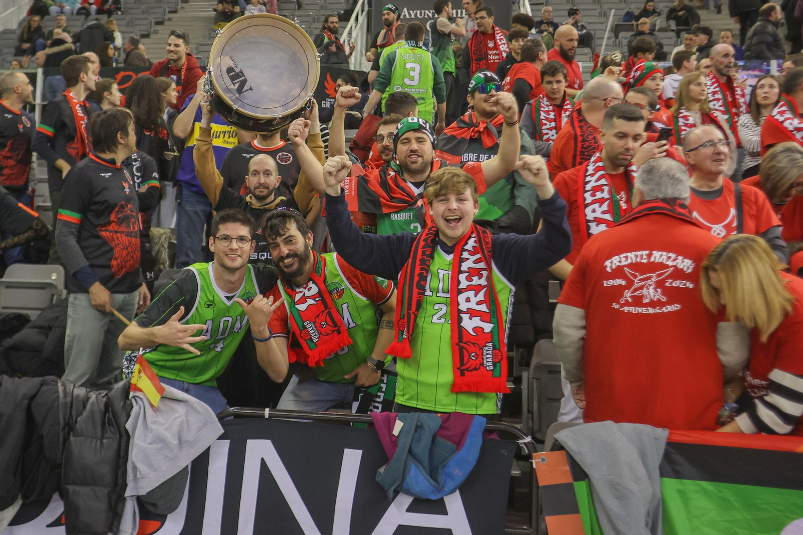 Encuéntrate en la grada del Palacio en el Covirán Granada-Girona