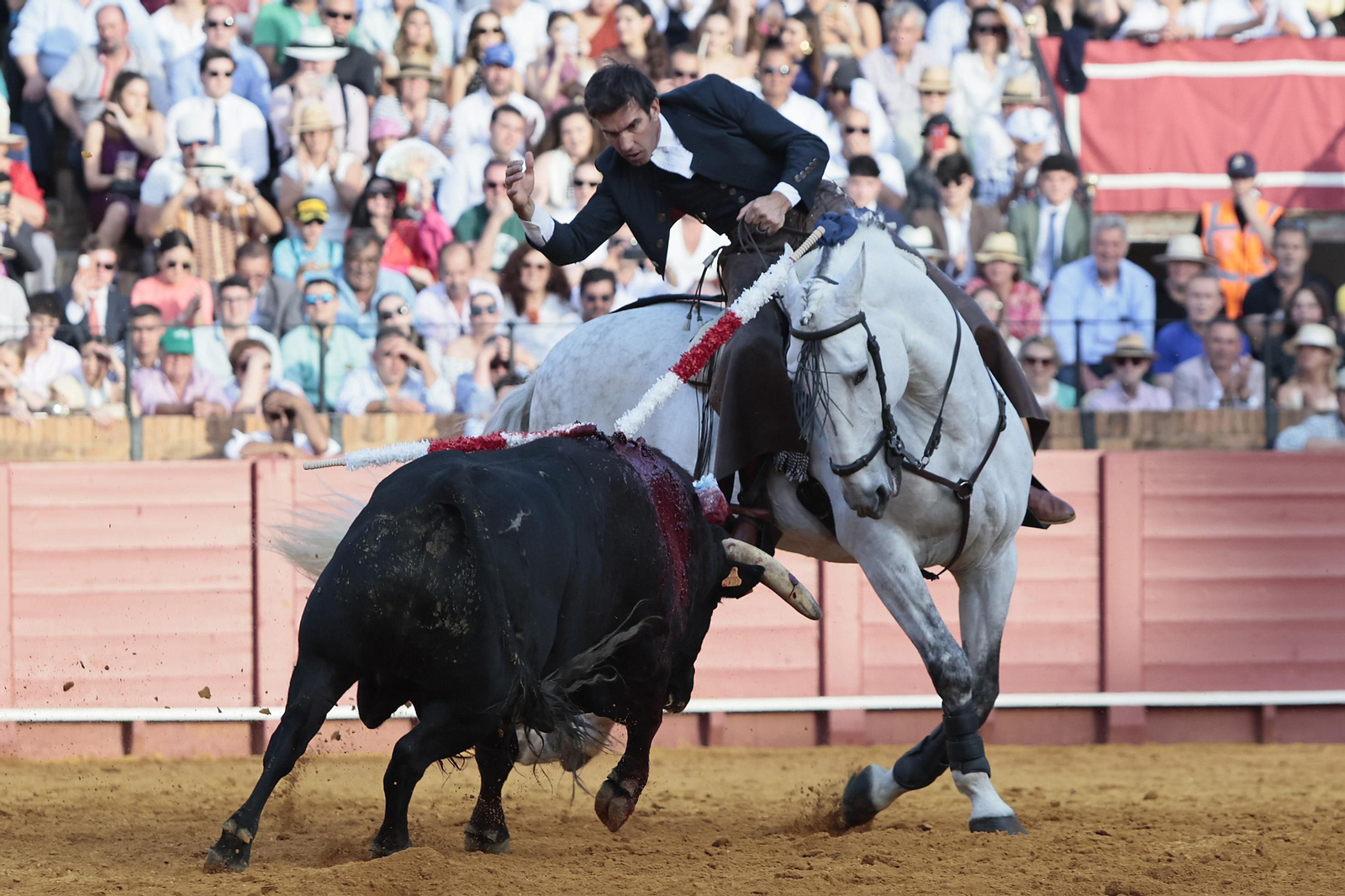 Las imágenes de la corrida de rejones