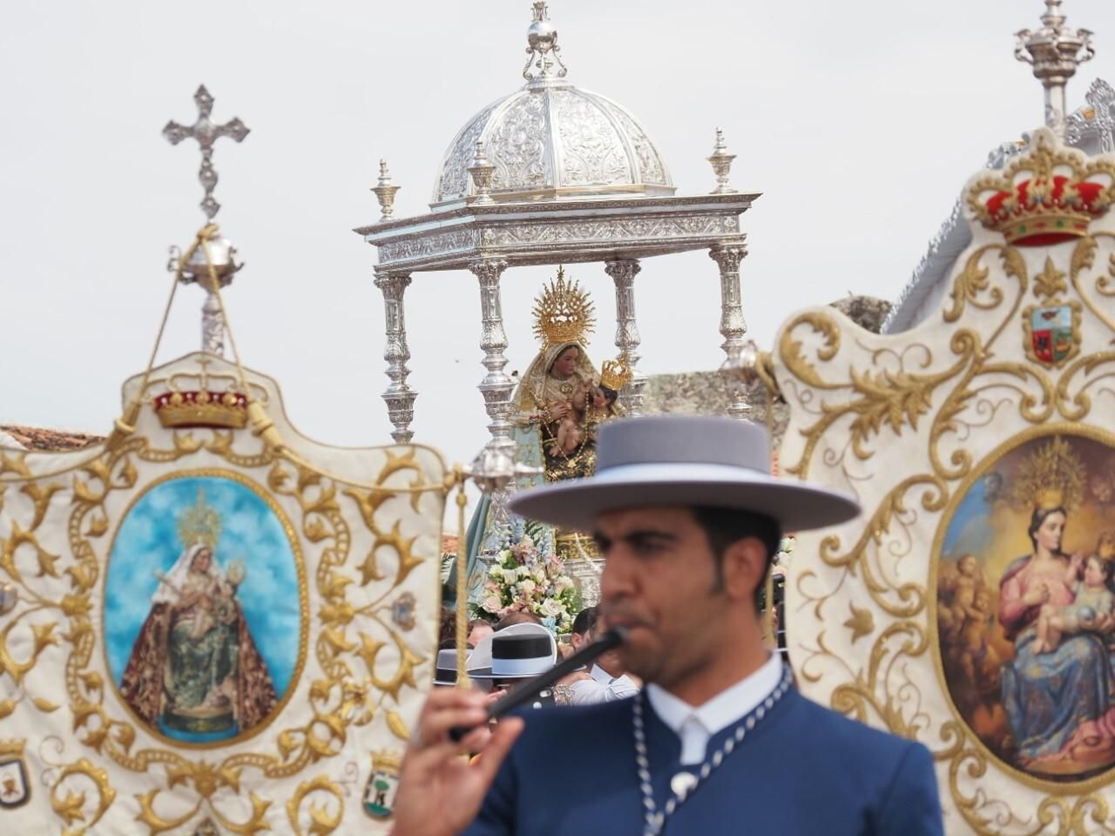 Romería de la Virgen de la Peña 2023 en la Puebla de Guzmán, en imágenes