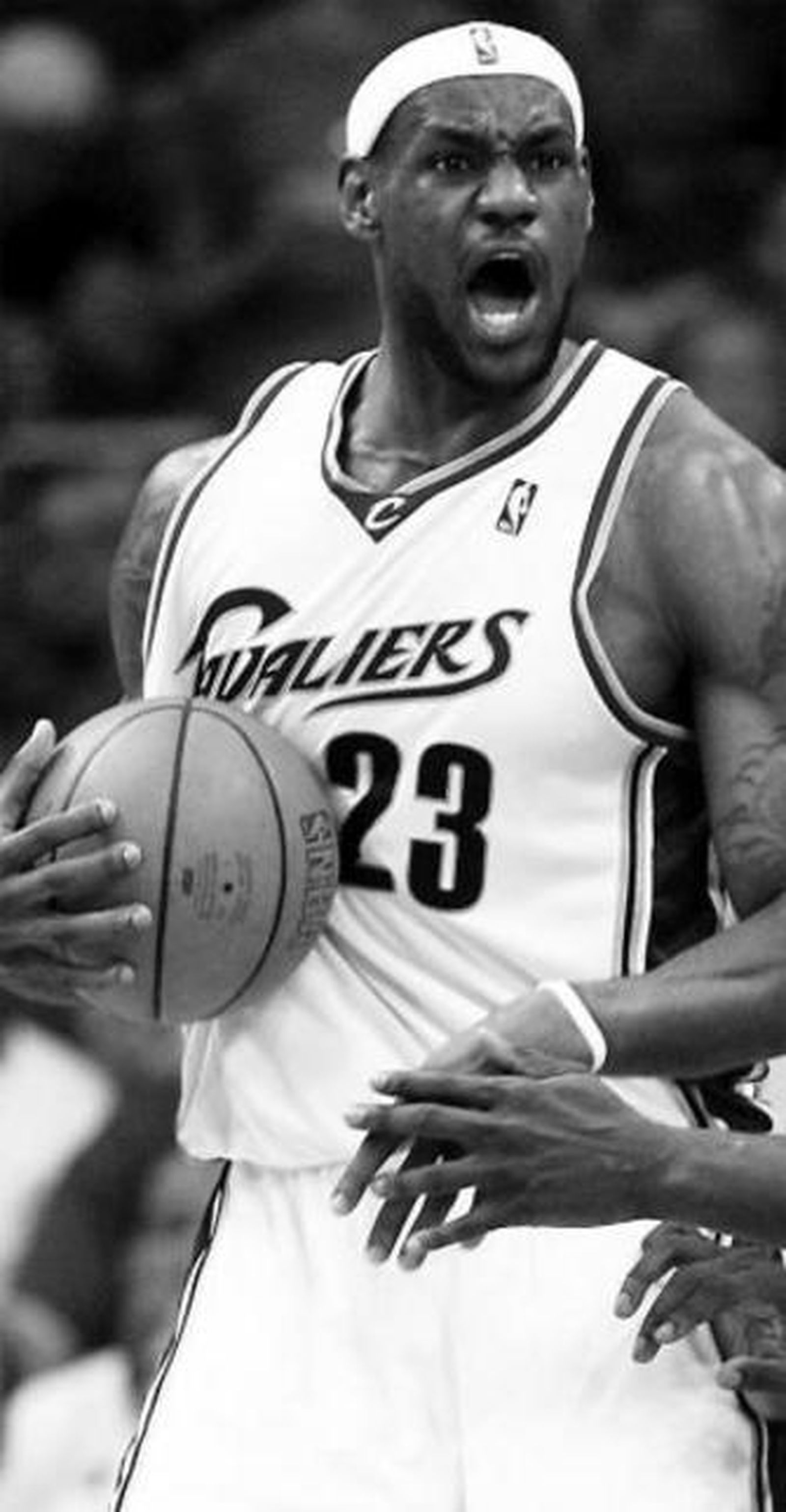 Lebron James y Sharapova, jóvenes y mejor pagados