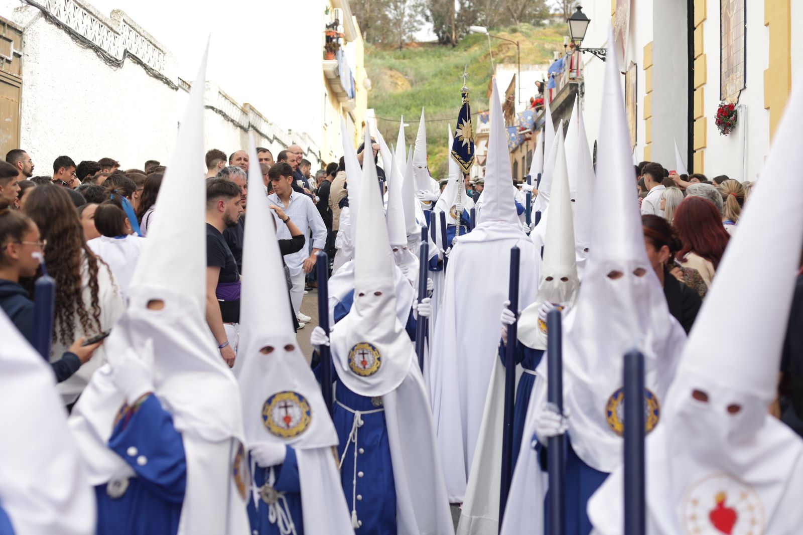 Martes Santo: la Hermandad de La Lanzada en imágenes