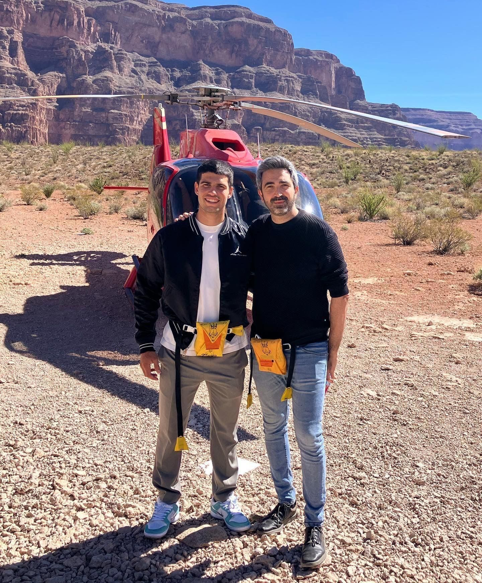 El cineasta jerezano Jorge Laplace, junto a Carlos Alcaraz.