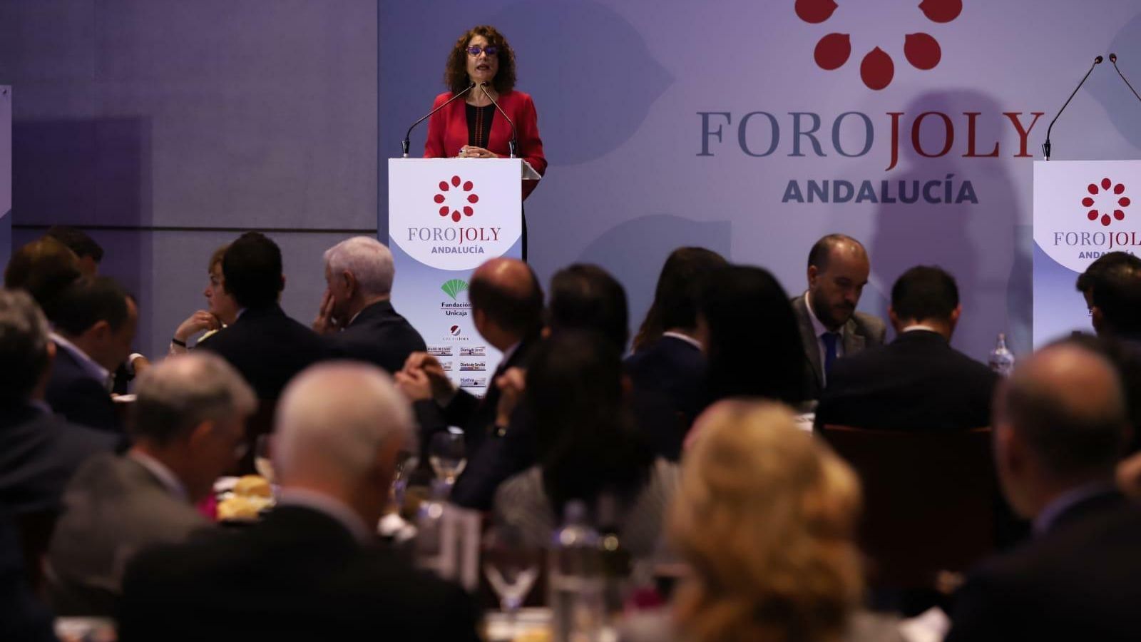 La ministra de Hacienda, María Jesús Montero, en el Foro Joly este lunes. La ministra de Hacienda, María Jesús Montero, en el Foro Joly este lunes.