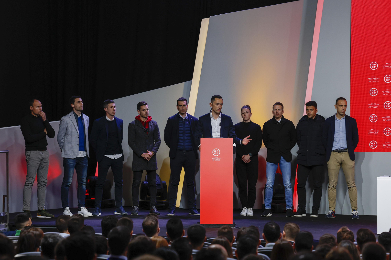 Las fotos de los árbitros del fútbol español