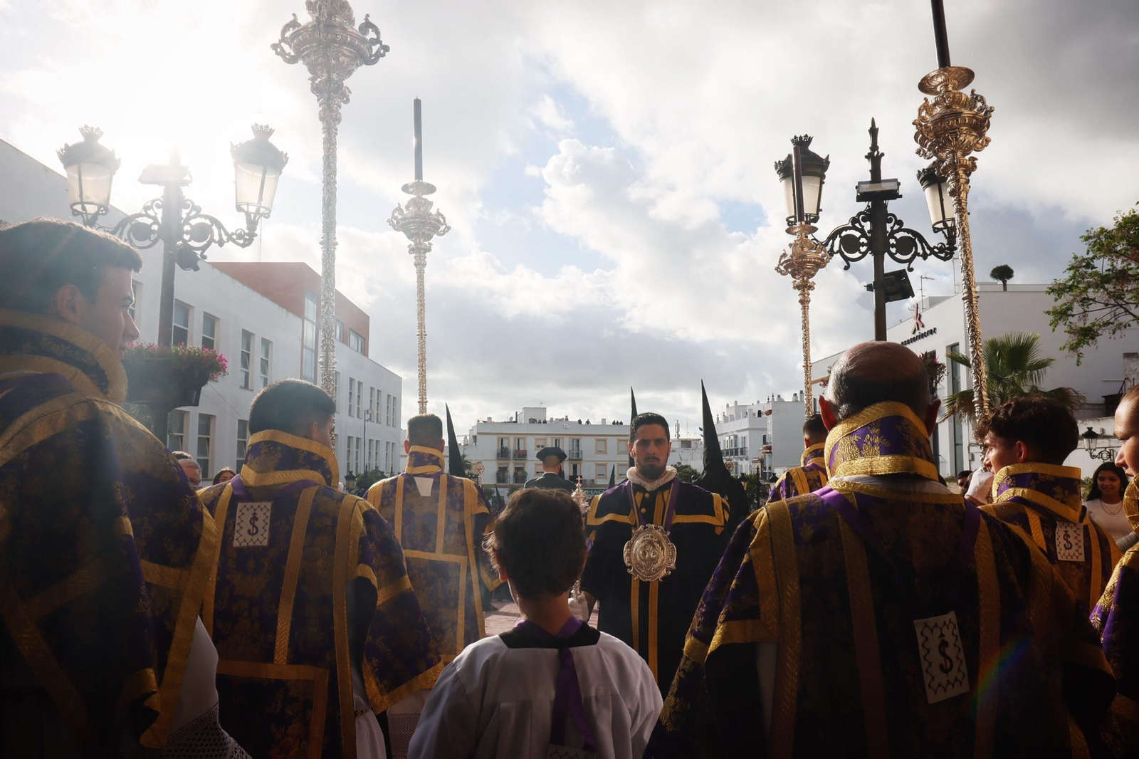 Las imágenes de la salida del Medinaceli en la Semana Santa de Chiclana 2025