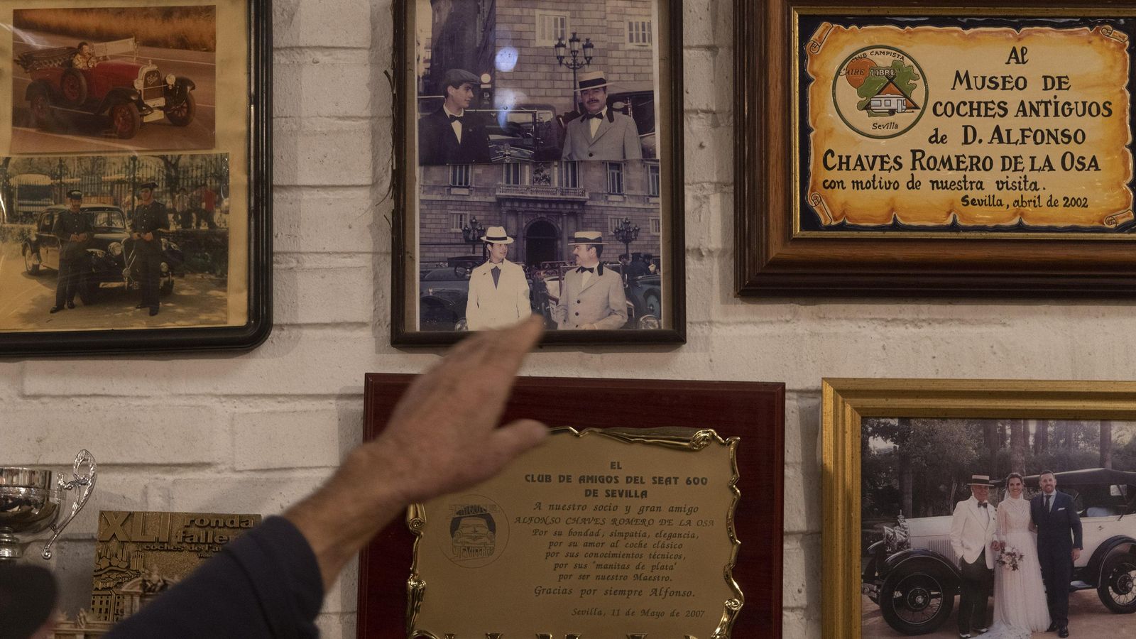 Fotos de rallies de coches clásicos y de rodajes de películas.