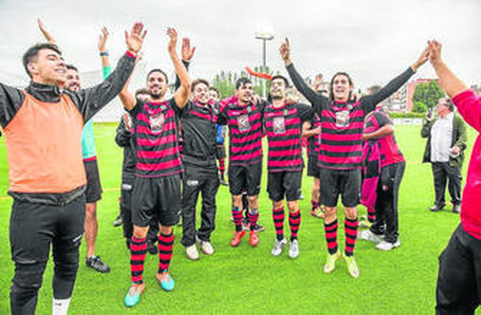 El Gerena encara la vuelta con un gol de ventaja y aspira a celebrar el ascenso en Tarragona.