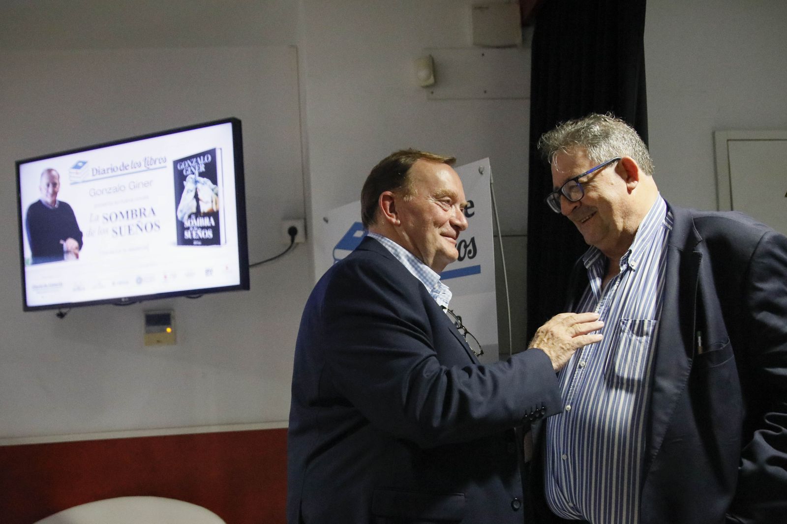 Imágenes del libro "La sombra de los sueños" de Gonzalo Giner