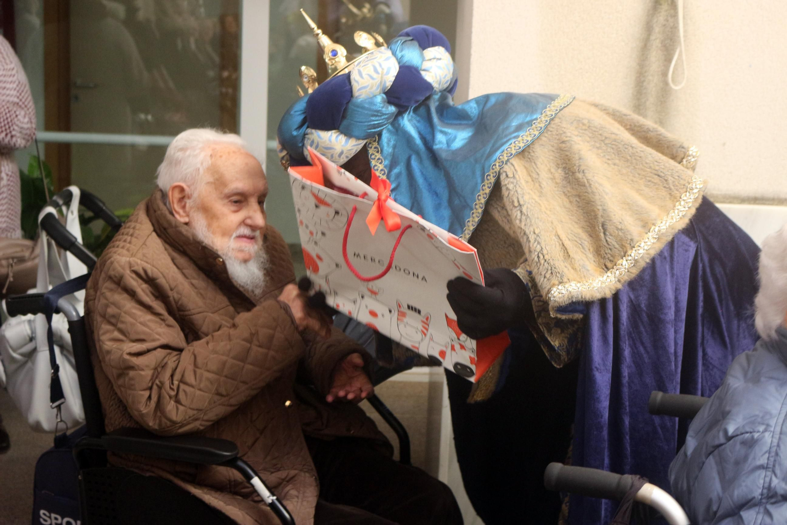 Visita de los Reyes a la Residencia Vedruna