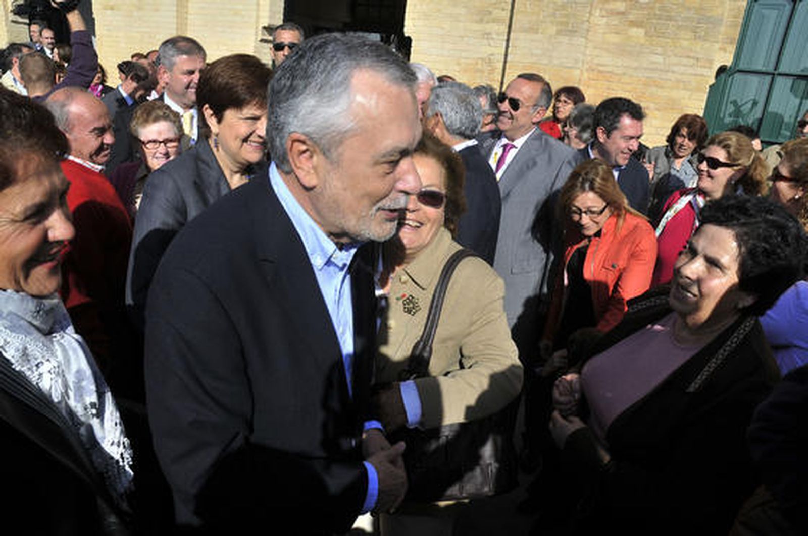 Griñán en la estación de Villanueva del Ariscal-Olivares

Foto: Juan Carlos Vazquez