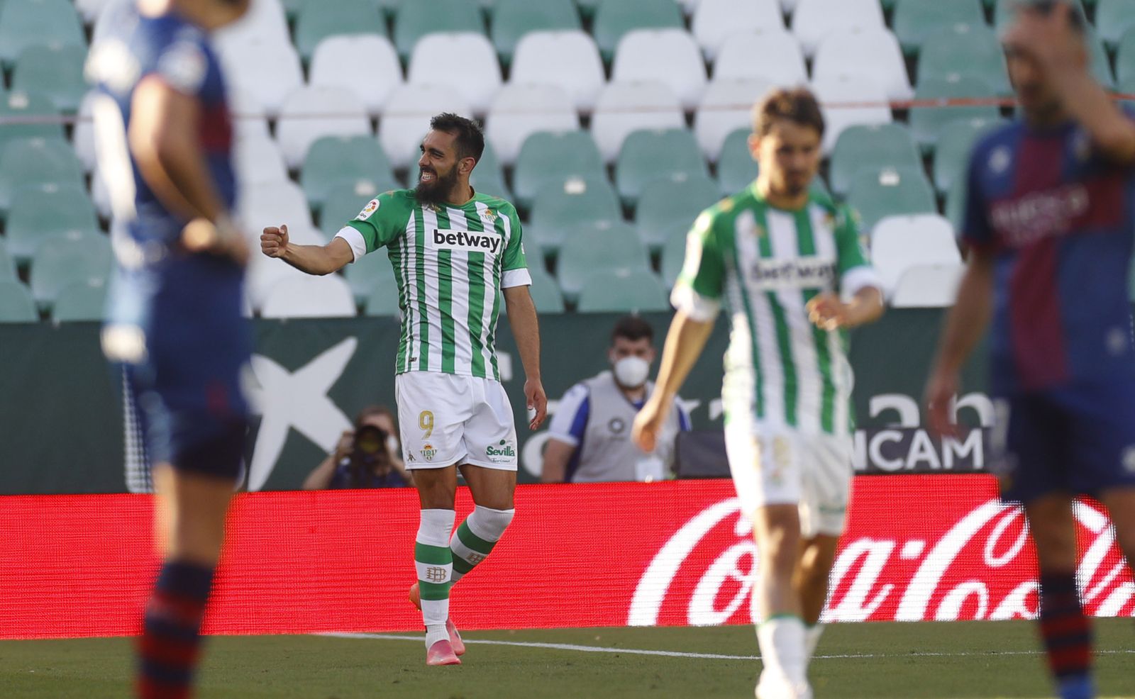 Las imágenes del Betis-Huesca