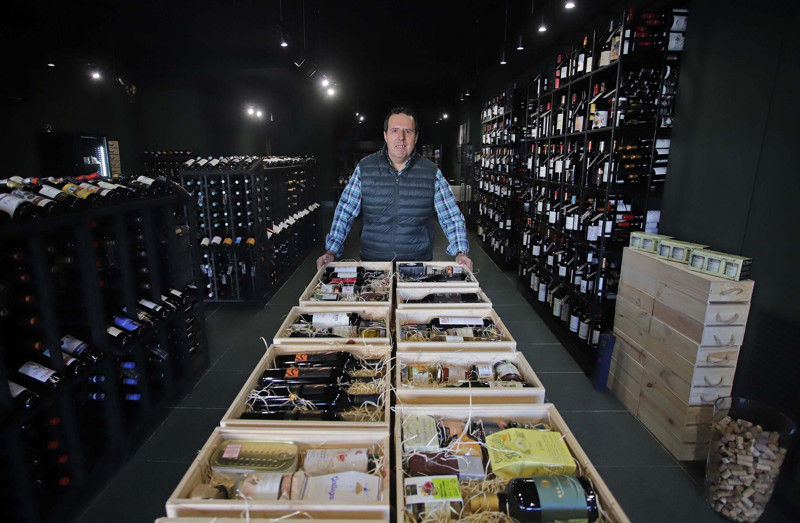 Fotos de la nueva enotienda de 'El Decantador' en Algeciras