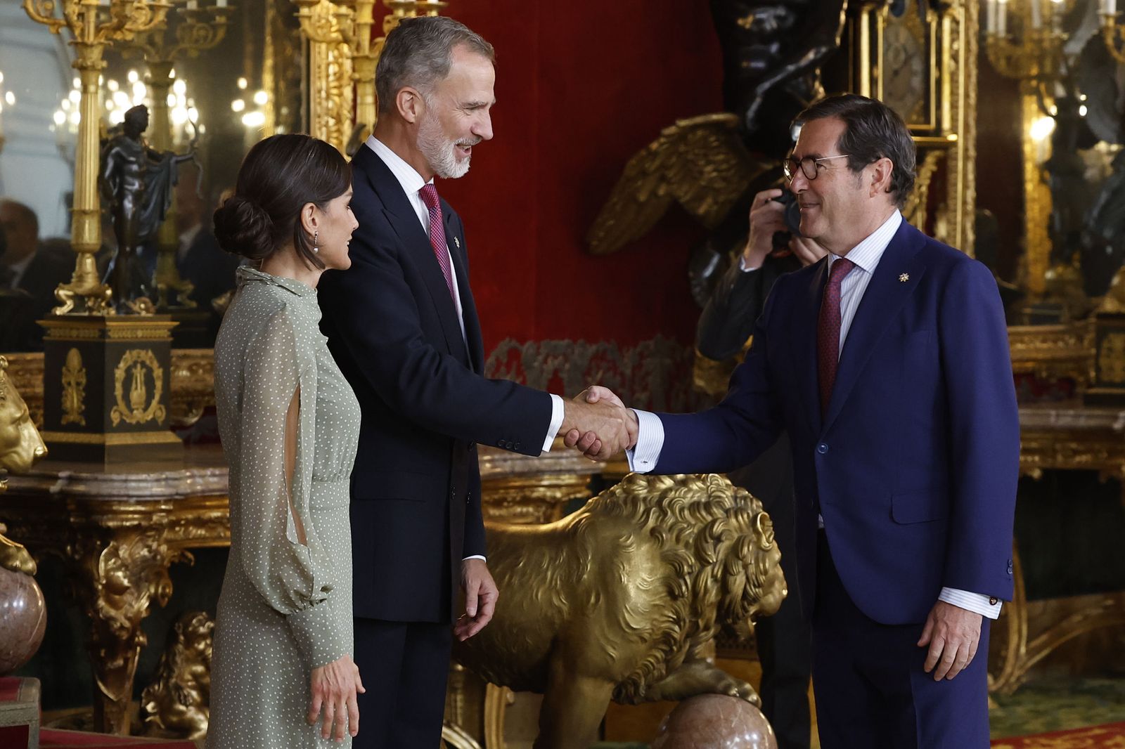 Las imágenes de los reyes durante la recepción en el Palacio Real