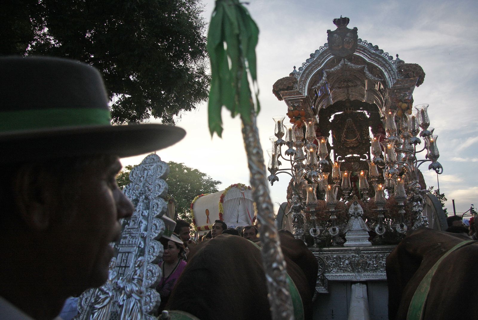 La hermandad de Triana, de regreso.
