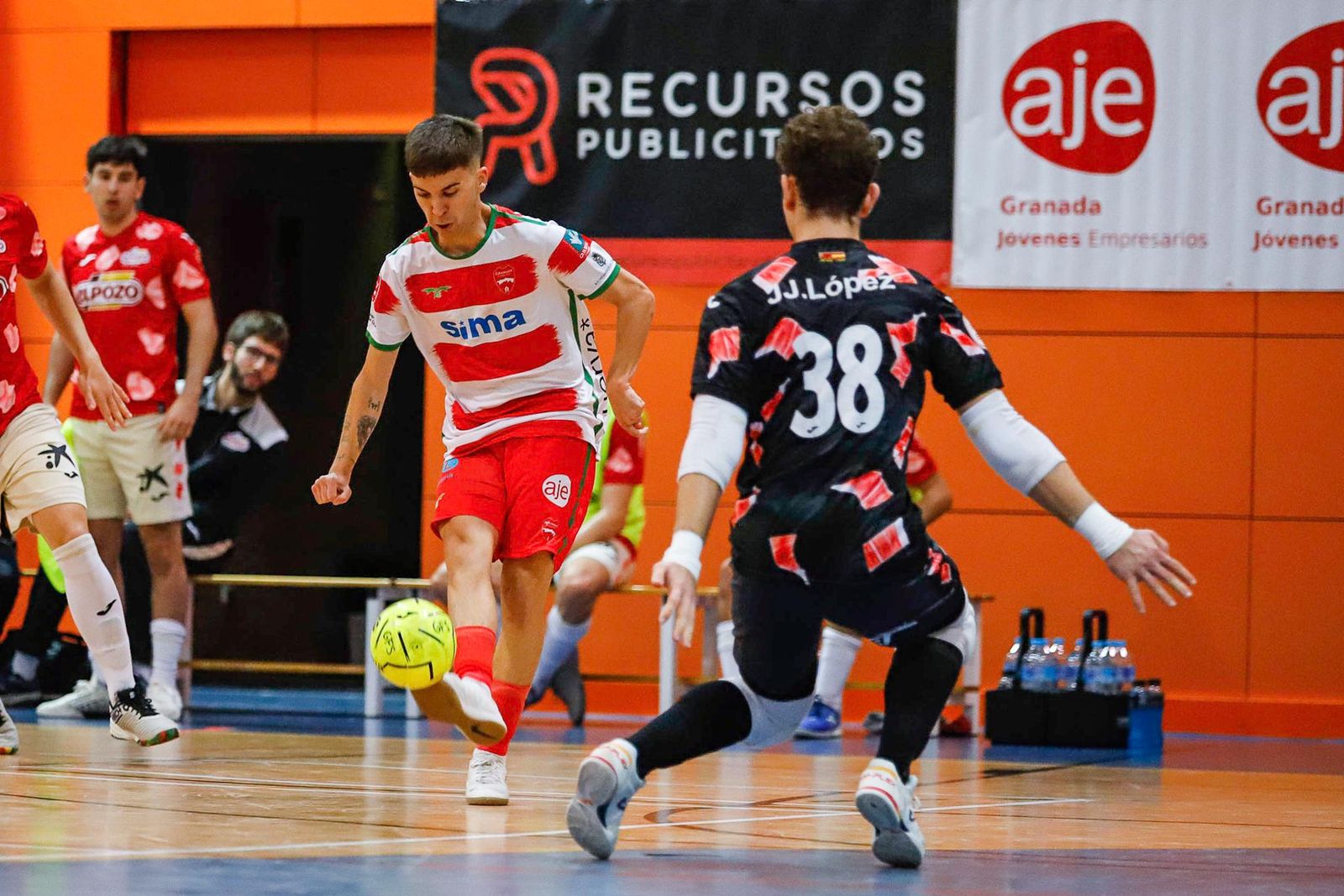 Los rojiblancos cayeron ante el líder