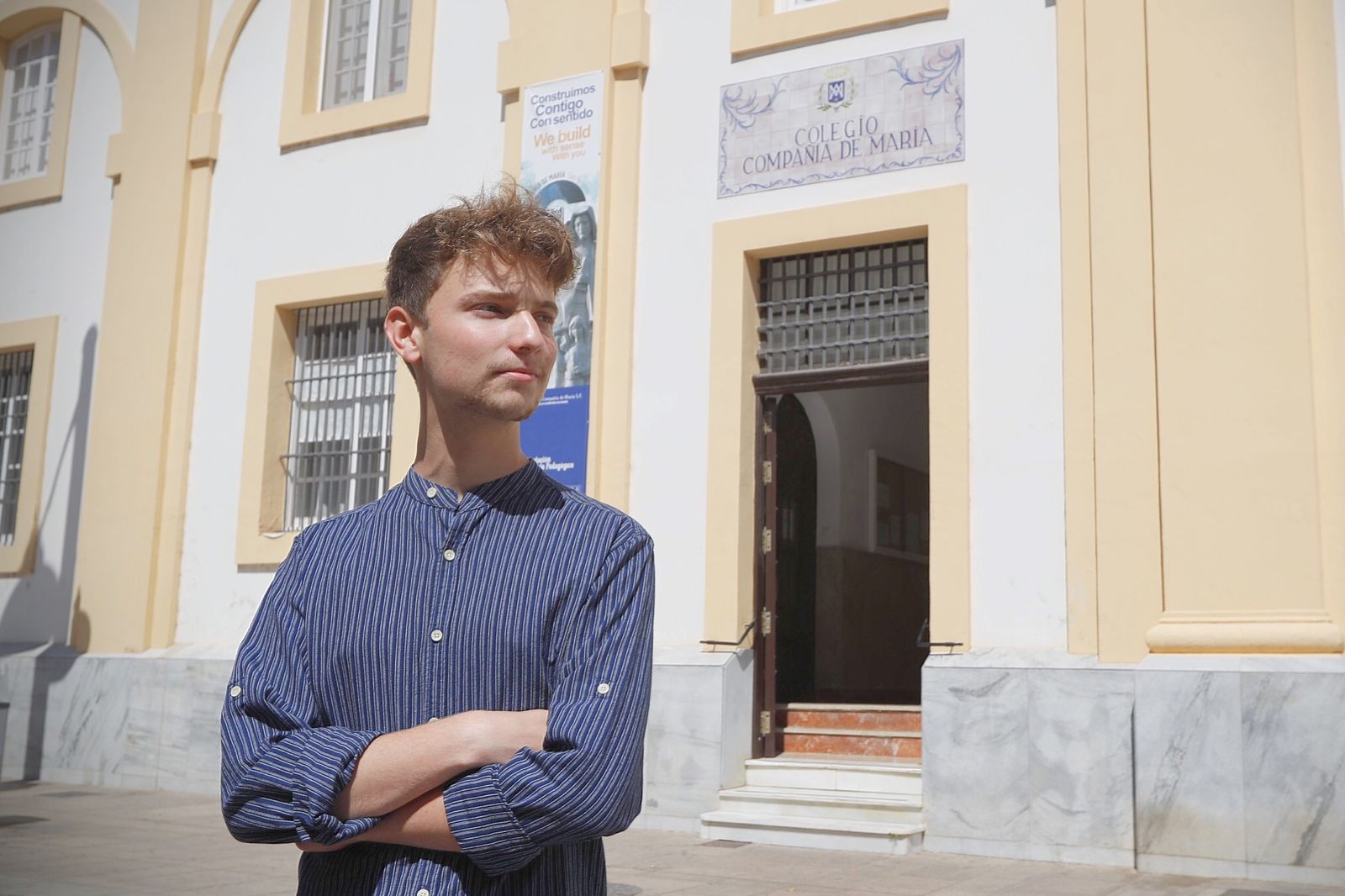 Javier Carlos Ruiz Ramos, hoy en la entrada del colegio Compañía de María.