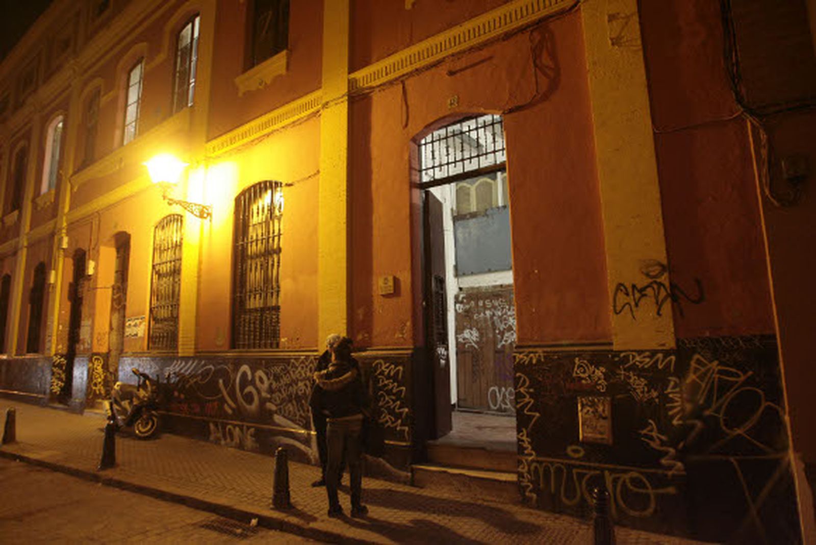 Urbanismo actúa contra los "usos de aparcamiento público" en los corralones de la calle Castellar